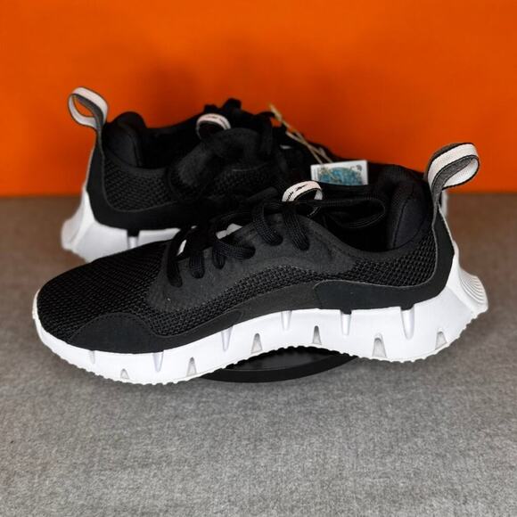 Reebok Zig Dynamica‎ Black White Ortholite Sneaker Size 7 EU 37.5 - Picture 1 of 6